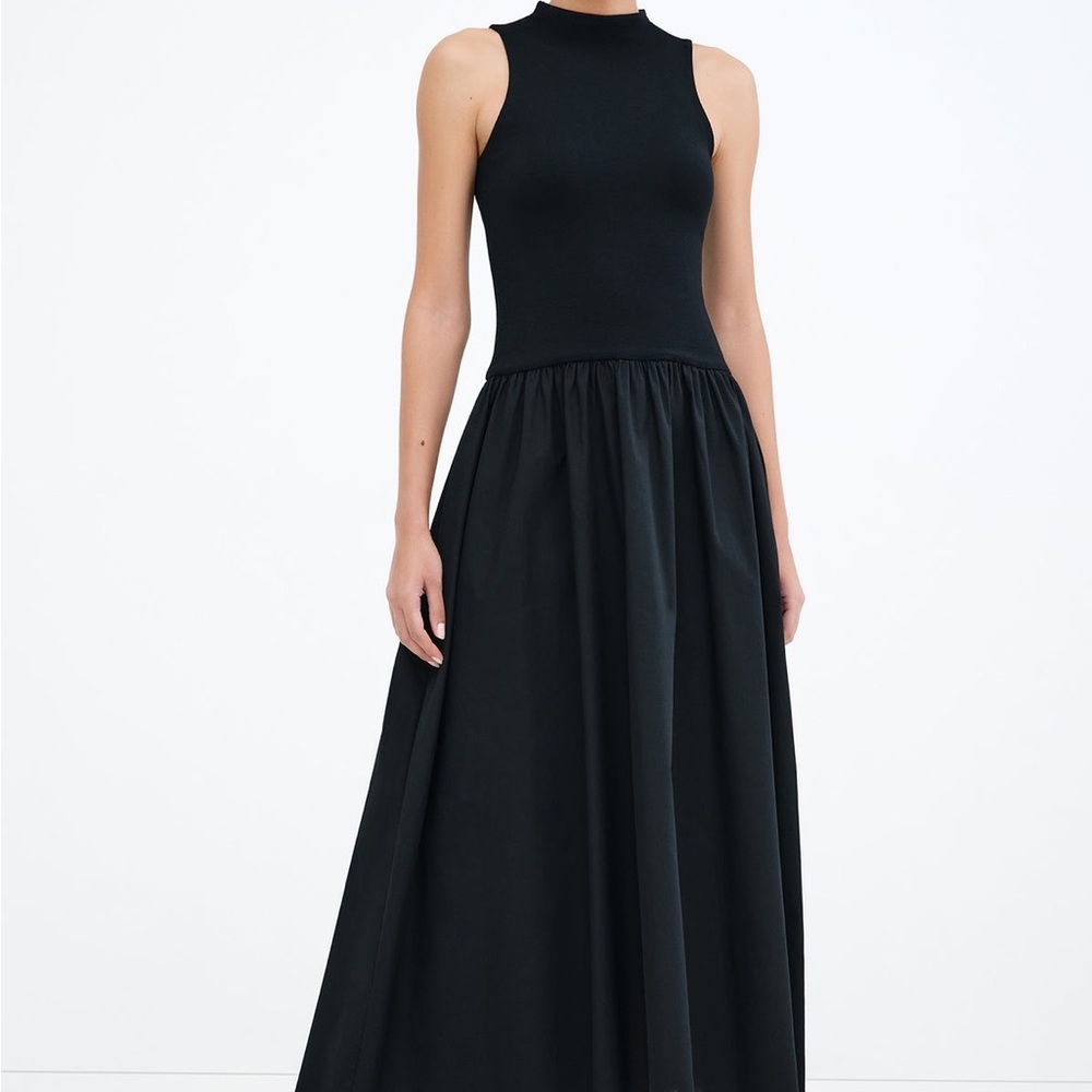 Elegant Black Sleeveless Dress
